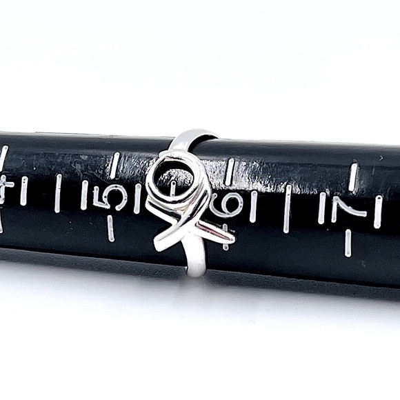 Tiffany & Co. Retired Graffiti Love & Kisses Ring - Picture 8 of 8